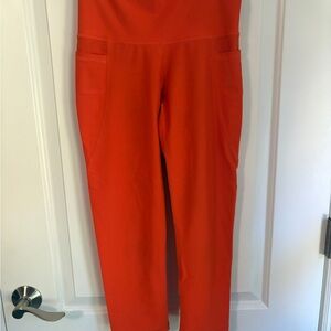 Old Navy Women's Vibrant Orange Cropped Pants